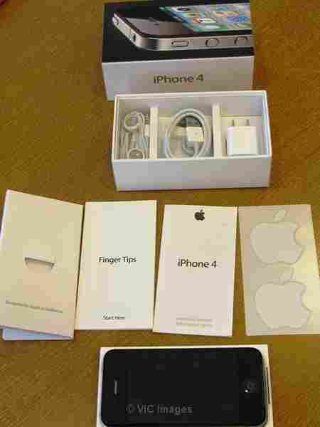  For sale:Apple iphone 4 32gb=$300usd/Apple ipad2 Tablet 64gb wifi + 3g==$340usd