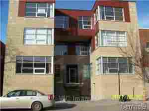Penthouse clous to subway Cremazie Montreal