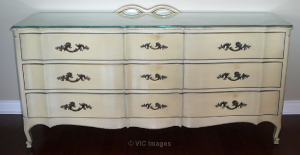 Great 9 drawer dresser