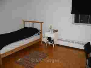 Downtown Montreal Big Bedroom in 3 1/2 for rent (May-August_)