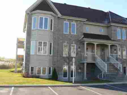 Beau condo/Nice condo
