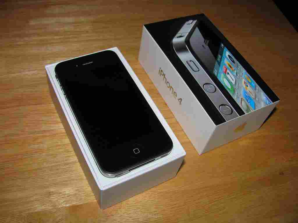 Apple iPhone 4 32GB....Apple iPad 2 3G 64gb+WIFI...Nikon D3x...Nikon D700