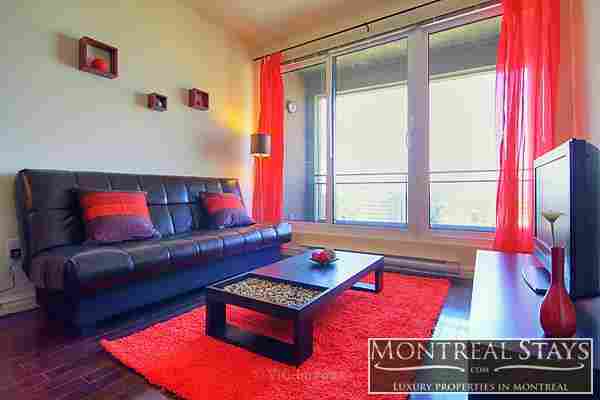 close to McGill, the Mont Royal, luxury condo for temporary stay