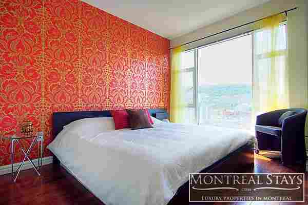 Huge apt in the heart of Montreal, all included, furnished