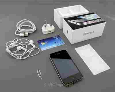 Brand New Authentic  Nikon D700, Apple iPhone 4G 32GB for Sale
