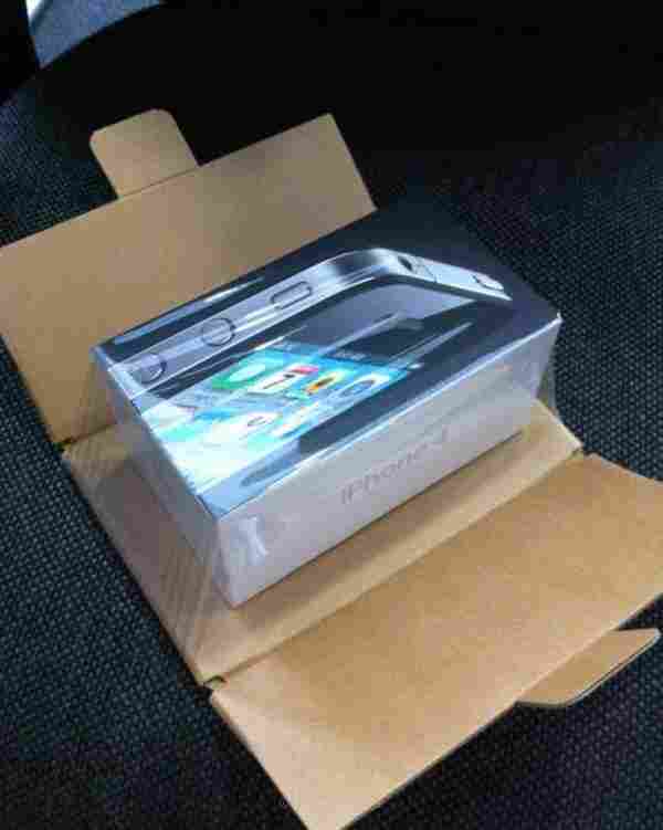 Buy 2 get 1 free:Apple iphone 4g 32gb