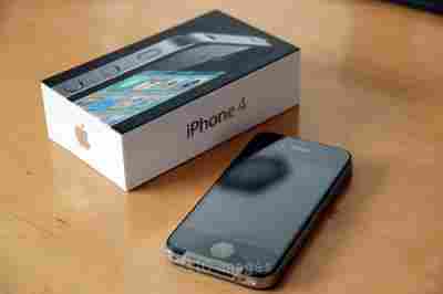 Apple iPhone 4G 32GB Unlocked