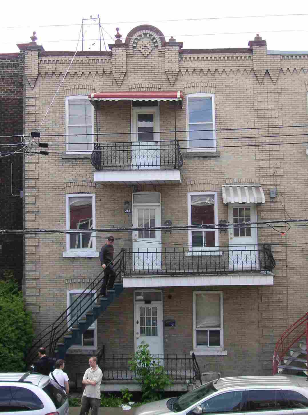 Great 3 story triplext for sail in verdun montreal