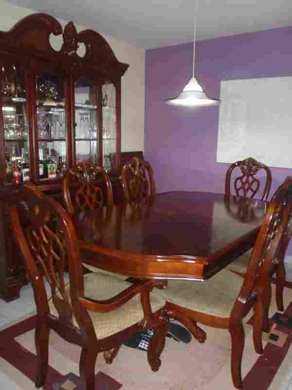 !!** Gorgeous Hard Wood Dining Set **!! MUST SEE!!