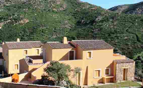 Three-roomed flat for sale, Sardinia, Italy