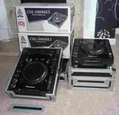 2x Pioneer CDJ-1000MK3 & 1x DJM-800 MIXER DJ PACKAGE + 1HDJ 2000 Headphone
