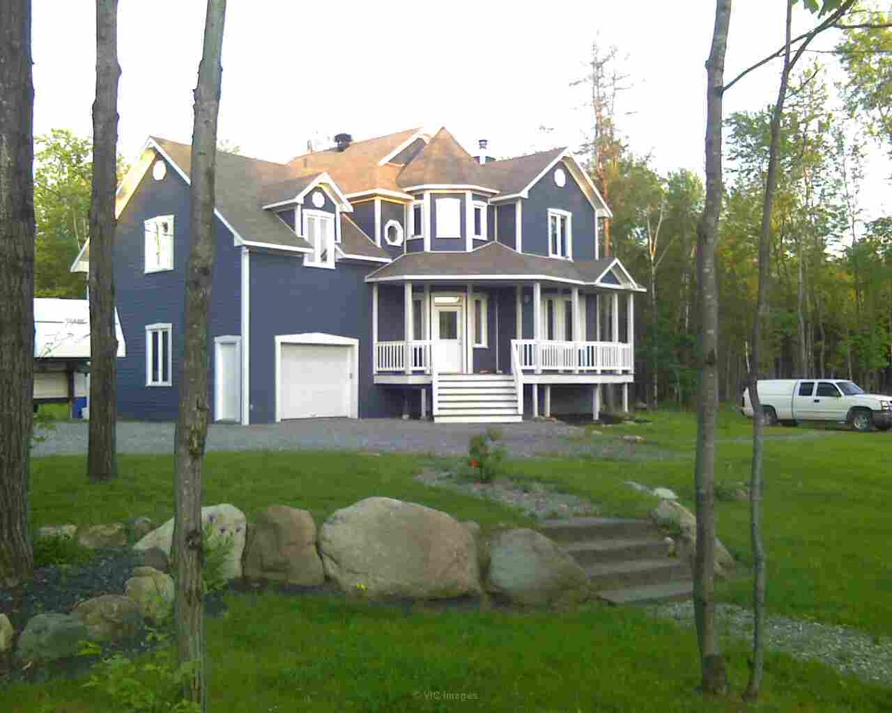 House for sale in quiet south stukley!