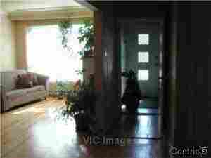Upper 5.5 Duplex, LaSalle ,( corner Newman/Dollard )