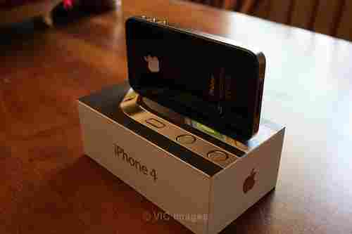 Ramadan promo : Apple iphone 4 32gb Unlocked