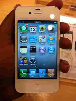 Apple iPhone 4G 32GB $300 Unlocked