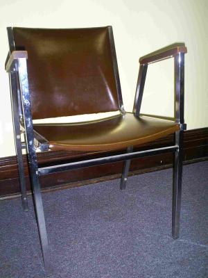 Chairs for office/business Chaises pour bureau/entreprise