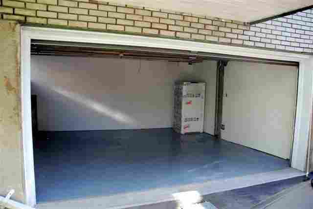 GARAGE FOR RENT - STORAGE ONLY - AHUNTSIC (Montreal) 