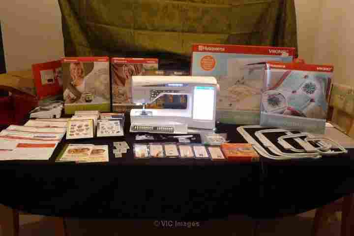 Husqvarna Viking Designer Diamond sewing machine w EXTRAS!