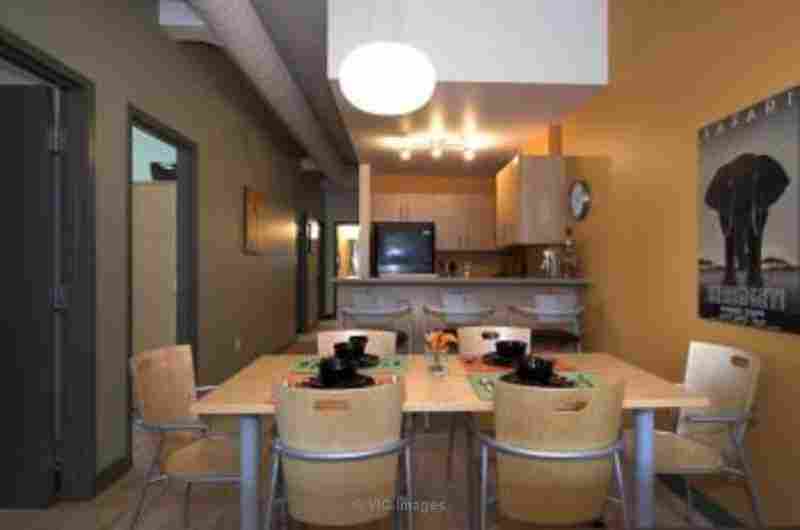 Fully Furnished Room in 5br student apt@515 Ste-Catherine