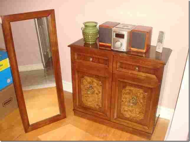 Solid Wood  Hutch and Mirror