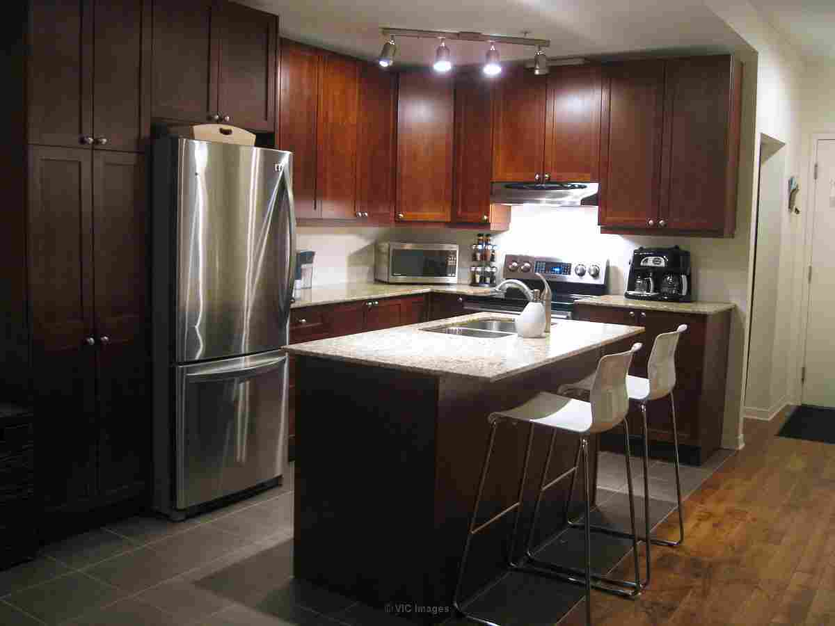 Beautiful loft in Old Montreal - sublet available Feb 1, 2011