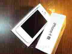 FOR SALE : Brand New Apple iPhone 4S 32GB Unlocked 2units and 1 free