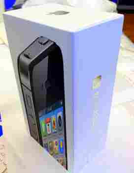 Factory Unlocked Apple I-Phone 4s 32GB/64GB.