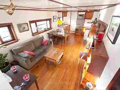 Lovely Houseboat in Amsterdam City Centre