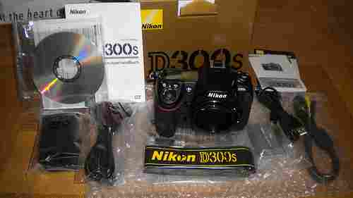 (WTS )Nikon D300s vs Nikon D90