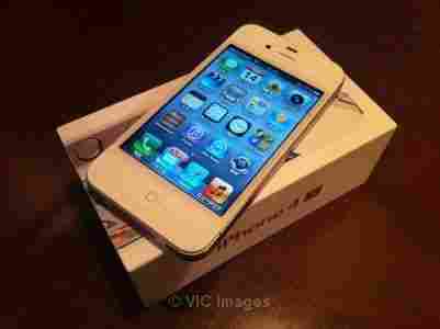 Selling:iPhone 4S,iPad 2 32GB,Nokia N9,Blackberry 9900