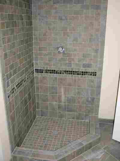 construction,renovations,ceramic,repairs,painting,flooring,mouldings,kitchens,bathrooms basements,sous-sols,cuisine,salles de bains.