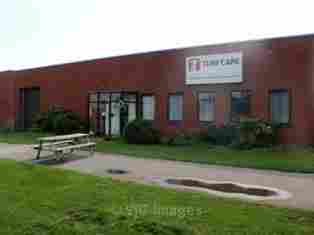 Industrial condo for rent at Pointe- Claire