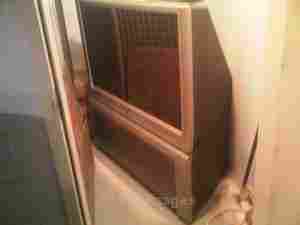 CLEARANCE! Selling a 60 inch TV for 180 dollars (perfect condition) + BAR for 250 dollars with accessories! 