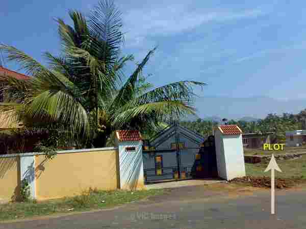 Residential land at andimadom,olavakode