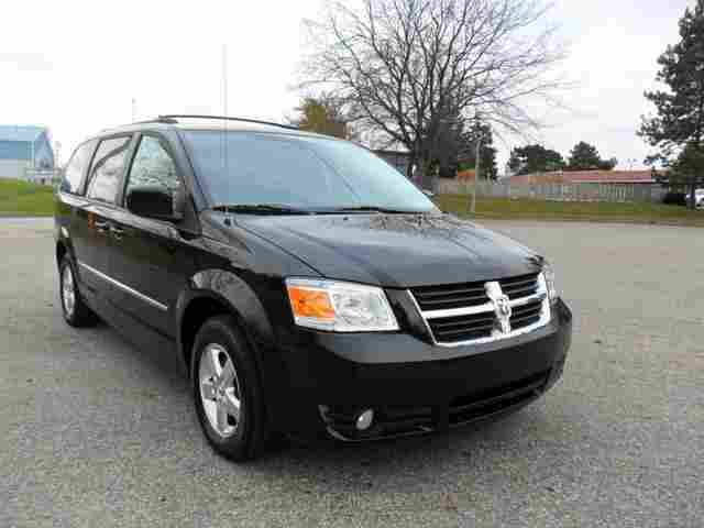 2010 Dodoge Caravan 9,500km with Warranty/ Financing