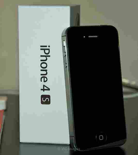 Brand New Apple iPhone 4s 64GB.