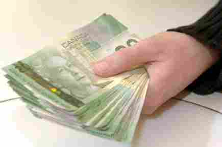 Aider de financement d'argents aux particuliers dans le besoin
