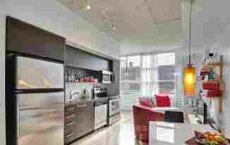 BEAUTIFUL MANHATTAN STYLE LOFT IN OLD MONTREAL - METRO SQUARE VICTORIA