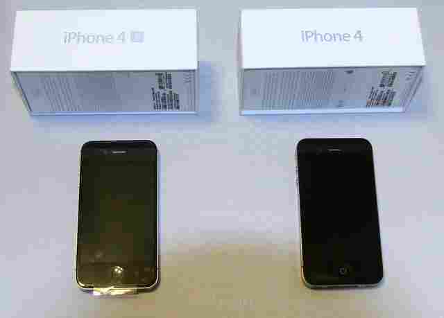 Factory Unlocked Apple I-Phone 4s 32GB.