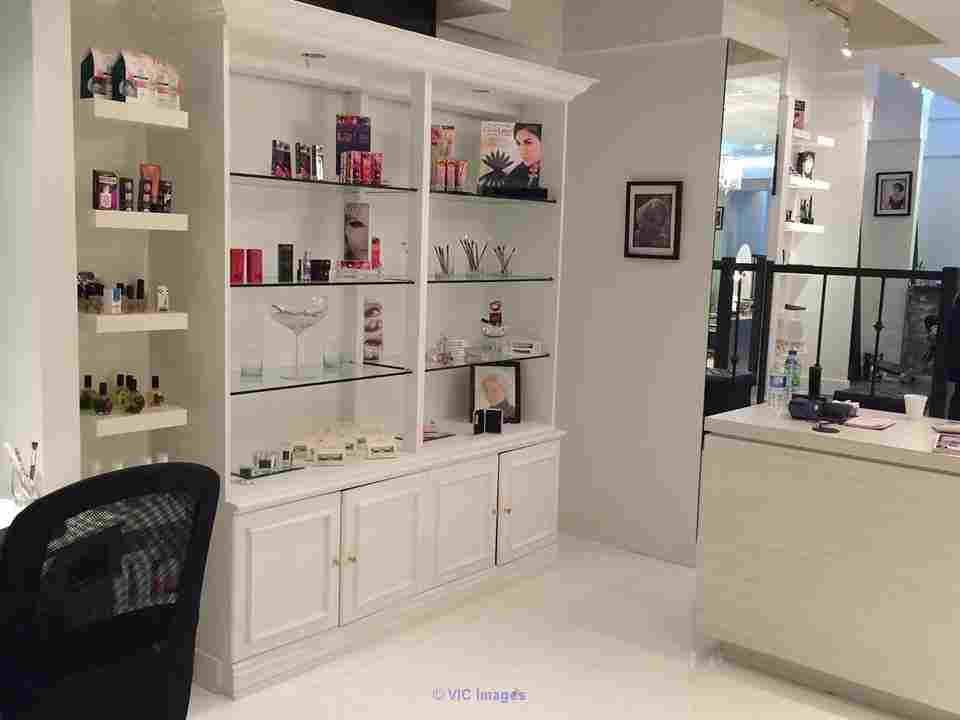 Looking for Nail Technician Manicurist/Pedicurist