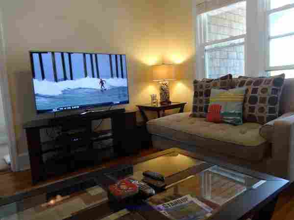 Furnished 2br available for rent on Avenue woodbury