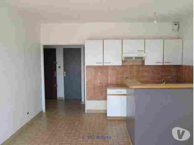Location APPARTEMENT 2 pièces propre
