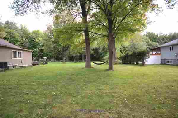 18, 101e Avenue, Notre-Dame-de-l'Île-Perrot J7V 7P2