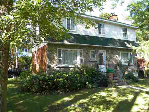 25, Av. Woolmer, Pointe-Claire H9R 2G8