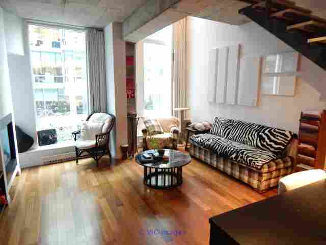 MAGNIFICENT 1,200 SQ. FT. 2-FLOOR LOFT-STYLE CONDO IN OLD PORT