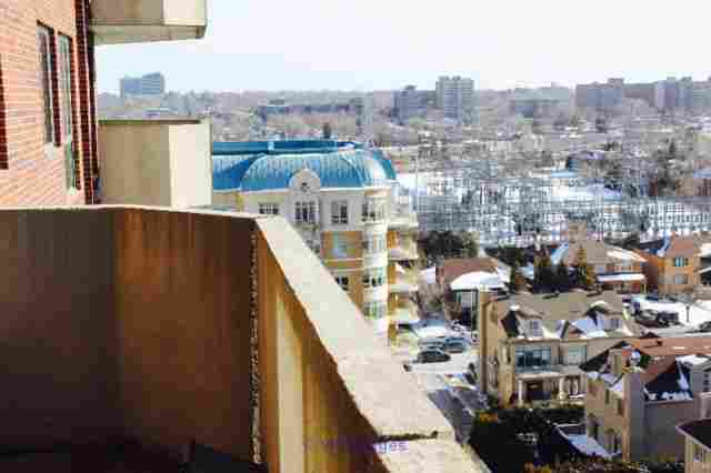 Fantastic Cote St Luc condo with gorgeous view- Tiffany Towers