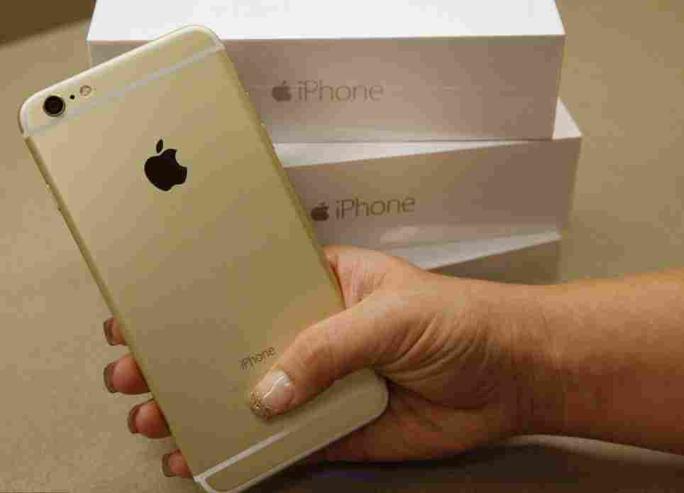 IPhone 6s Plus $440,iPhone 6s $395,iPhone 6 $295