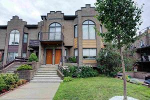 ***BEAUTIFUL HOME IN ST-LAURENT