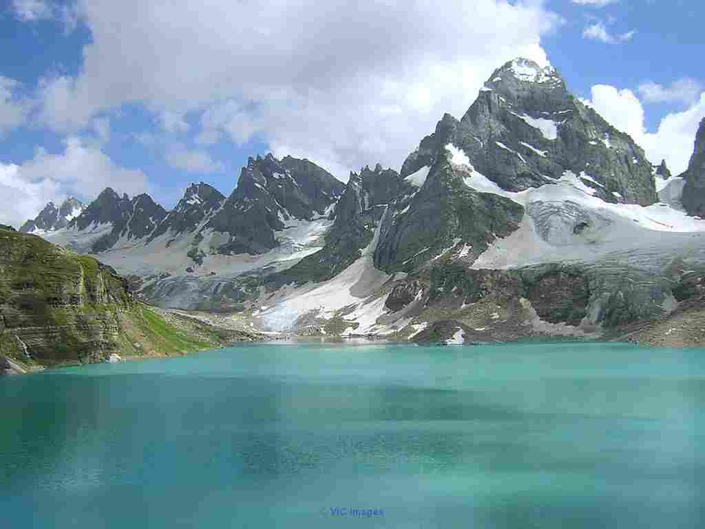 Exclusively Golden Kashmir Package @ 12850/-