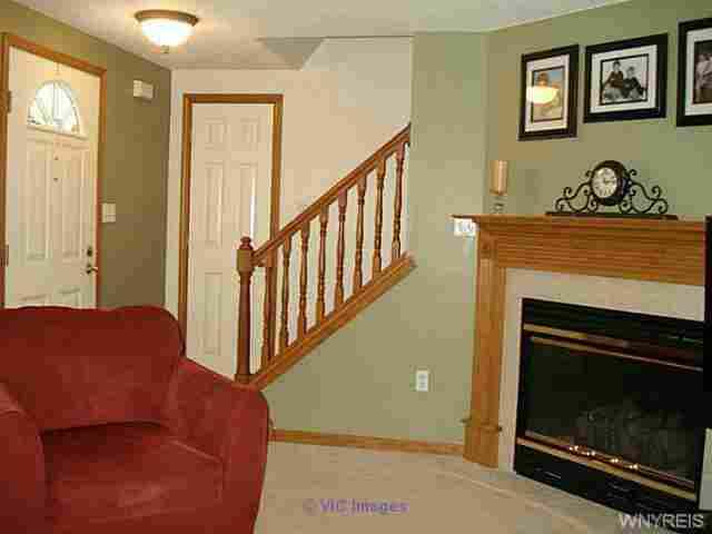 For Rent Style: Colonial, 3 Bedrooms Baths Full: 2, Baths Half, Sq ft: